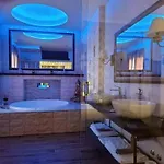 Luxury 4*